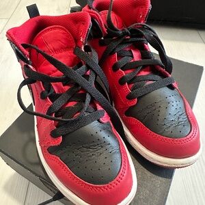 Jordan 1 Mid (ps)